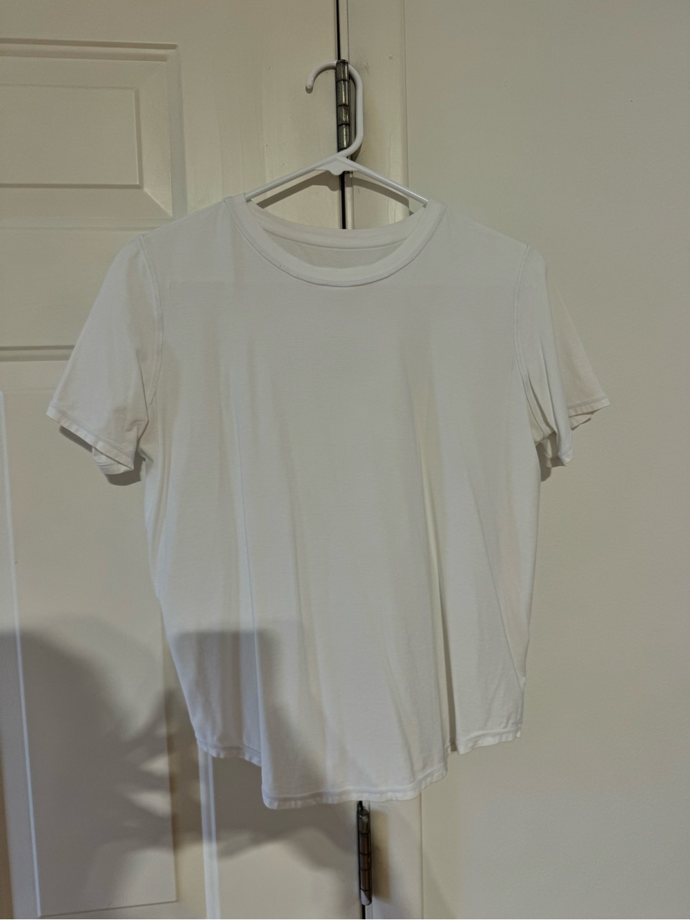 White tee